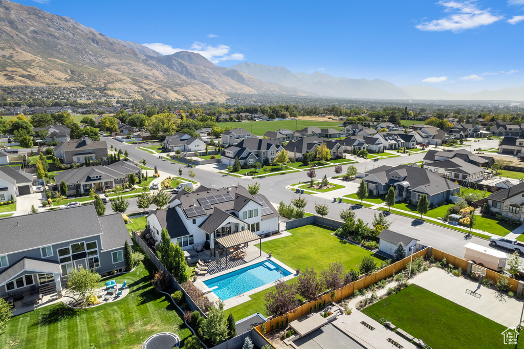 Bird\\\'s eye view featuring a residential view and a mountain view