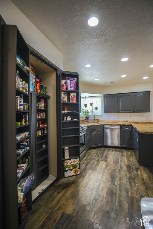 Pantry featuring a sink