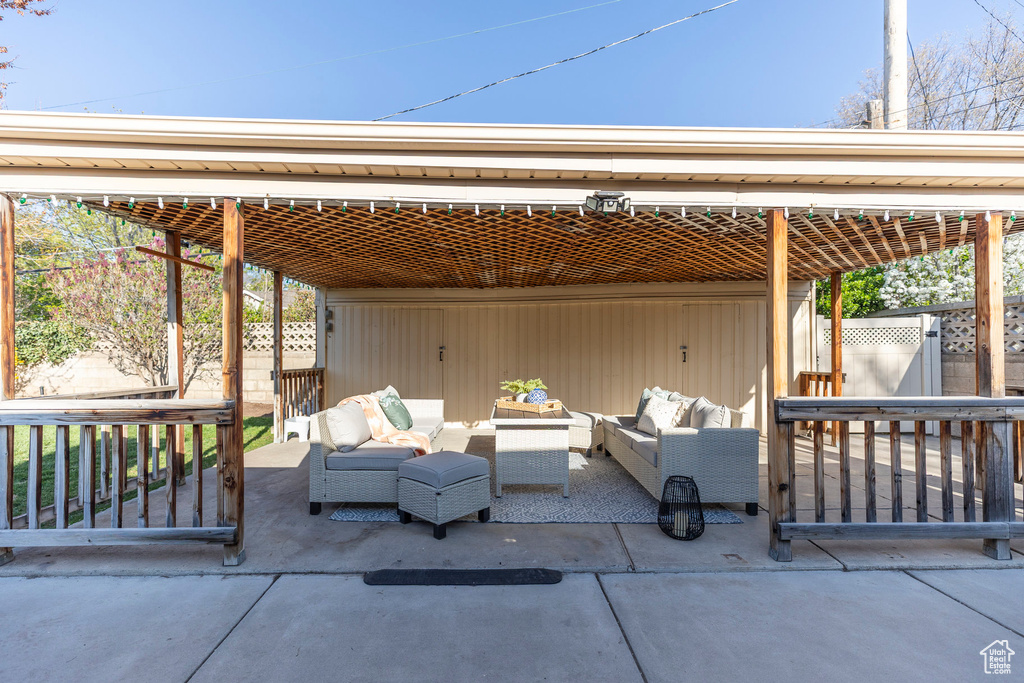 View of patio / terrace featuring an outdoor hangout area