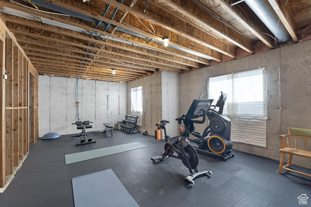 Workout area featuring a wealth of natural light