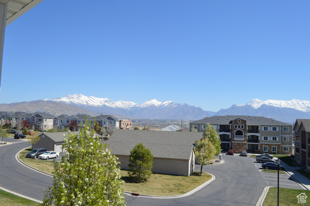 Mountain view featuring a residential view