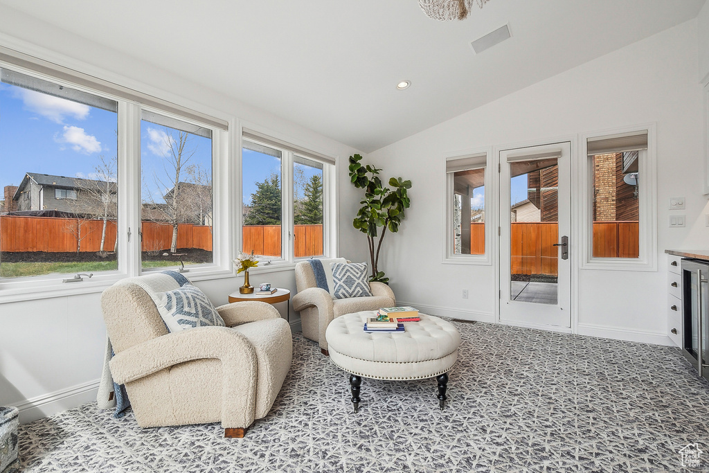 View of sunroom / solarium