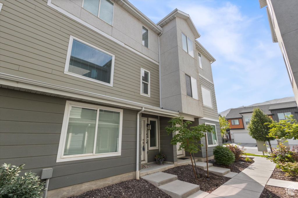 14714 S RISING STAR WAY Bluffdale, UT 84065
