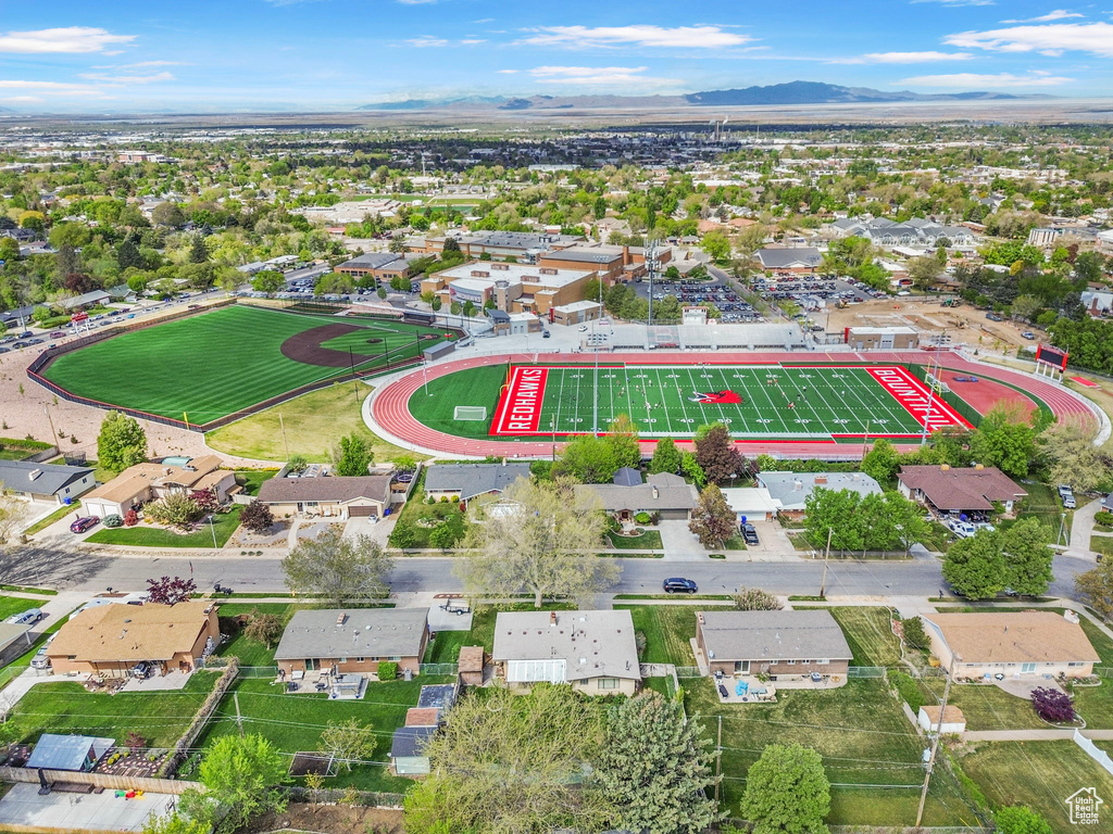 Birds eye view of property featuring a mountain view