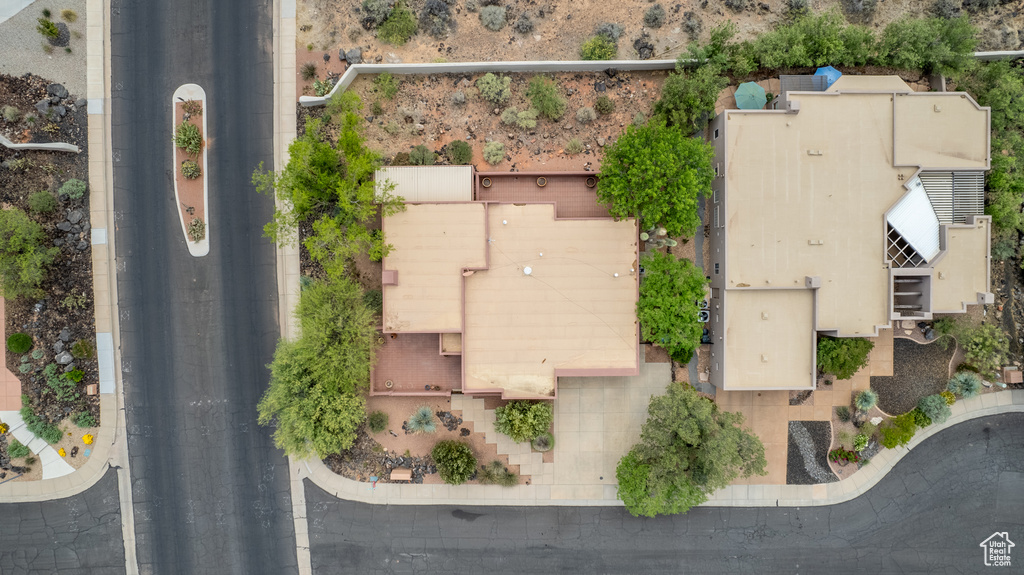 Birds eye view of property