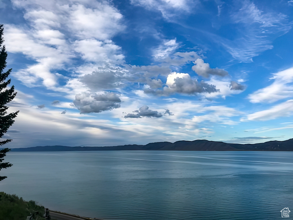 2904 S EDGEMONT DR Garden City, UT 84028