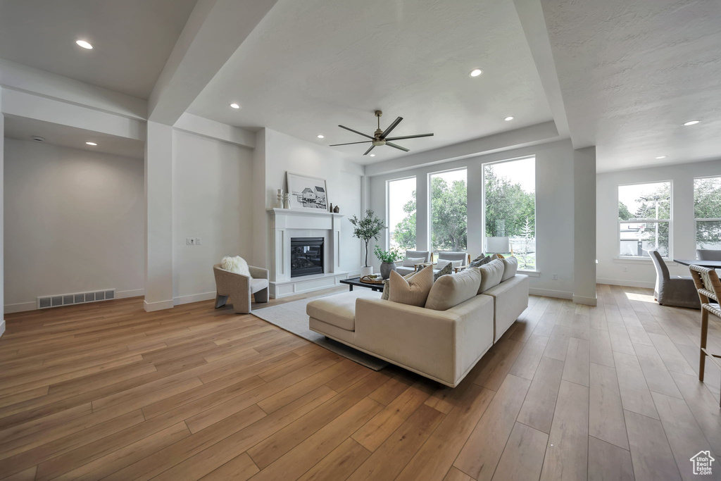 1910 W BONNEVILLE LN Kaysville, UT 84037