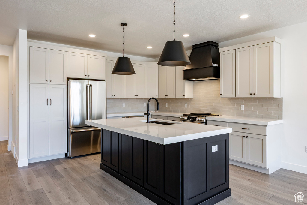 Photo 8 for MLS #2078678 at 6002 N Fairview Dr #226