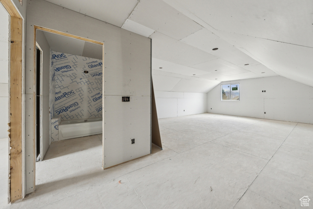 Bonus room with vaulted ceiling