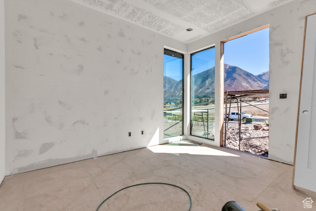 863 N EMERY LN Elk Ridge, UT 84651
