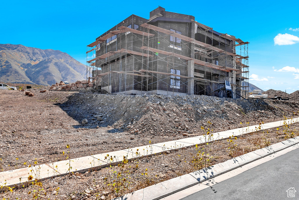 863 N EMERY LN Elk Ridge, UT 84651