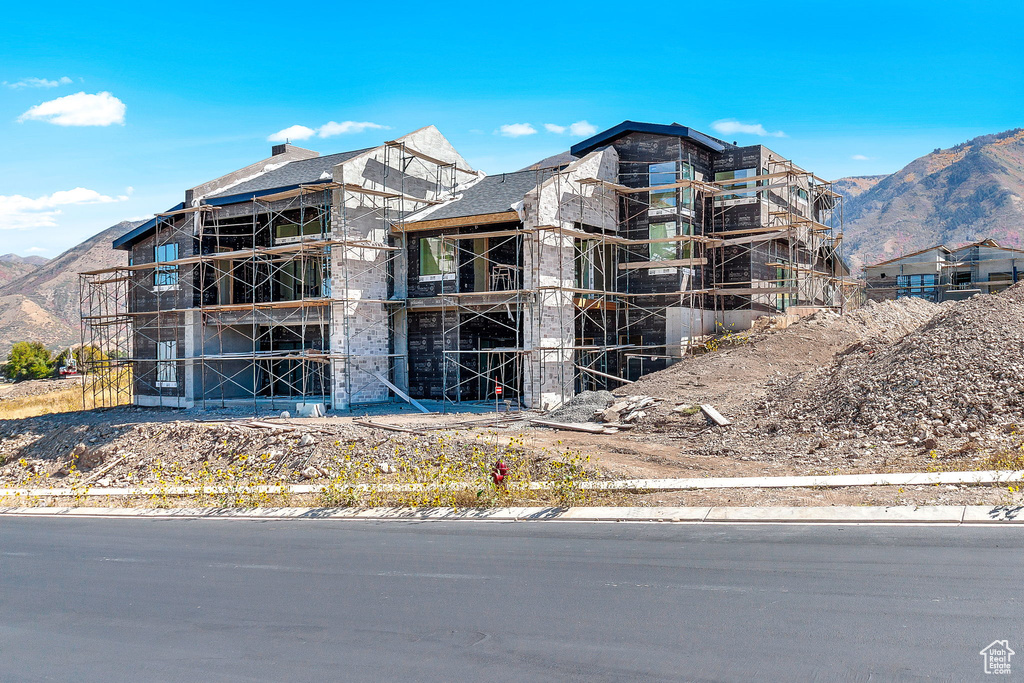 863 N EMERY LN Elk Ridge, UT 84651