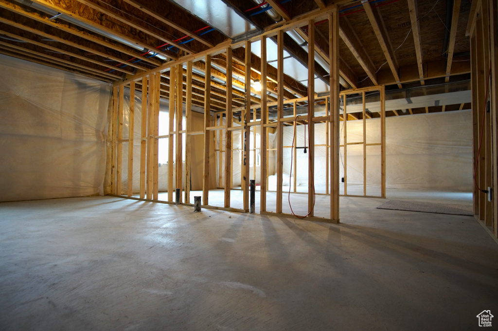 Miscellaneous room with concrete floors