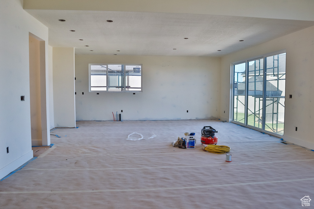 Spare room with baseboards
