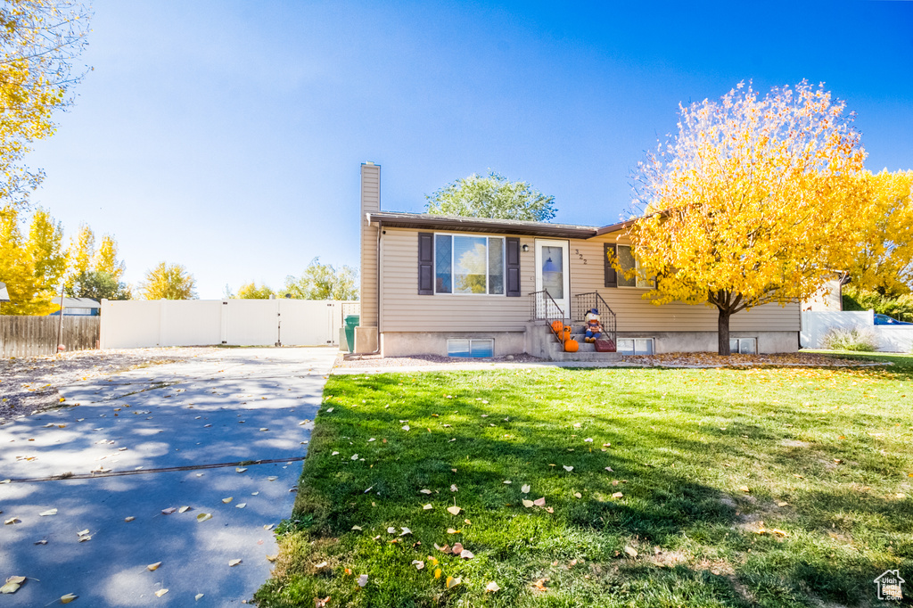 Photo 2 for MLS #2079305 at 322 S 800 West