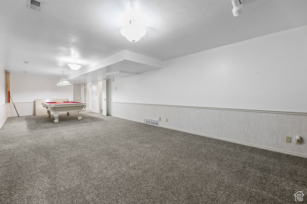 Recreation room with wainscoting, carpet floors, billiards, and visible vents