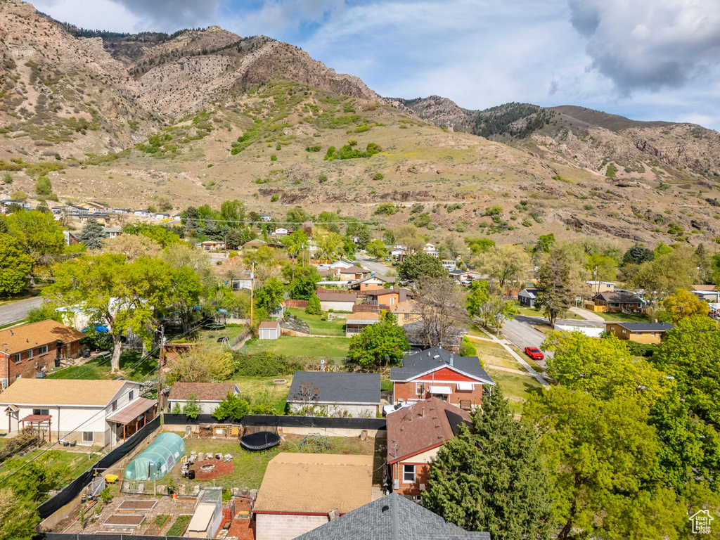 Aerial view with a residential view and a mountain view