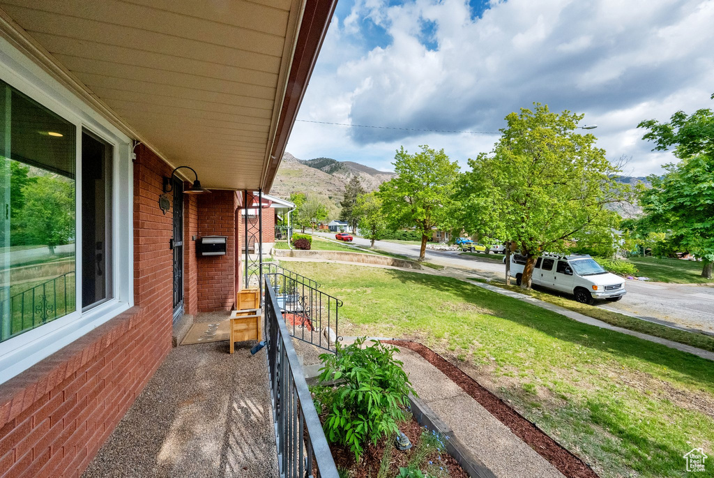 View of yard with a mountain view
