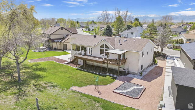 Bird's eye view with a residential view
