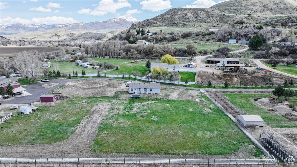 Drone / aerial view featuring a mountain view