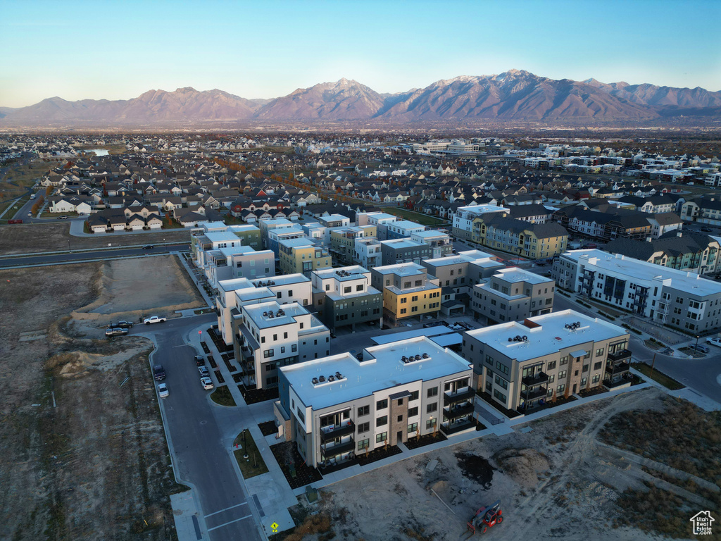 Bird's eye view featuring a mountain view