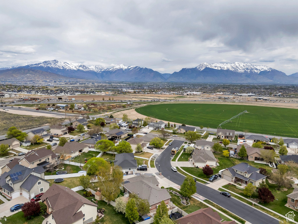 Aerial view featuring a residential view and a mountain view