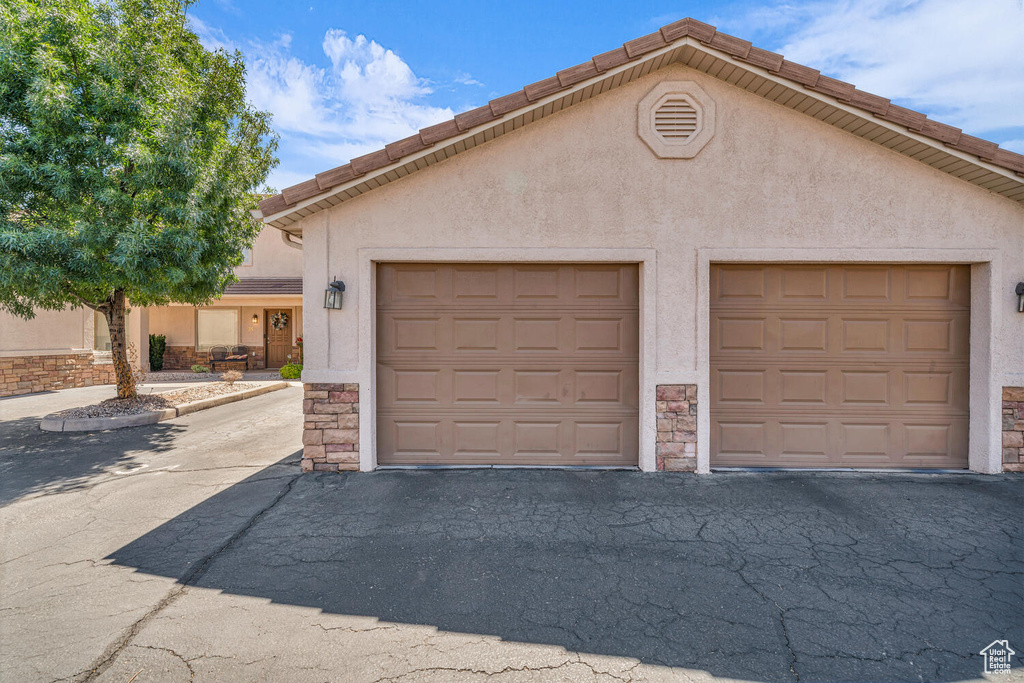 Photo 2 for MLS #2079876 at 316 S 2450 East #34