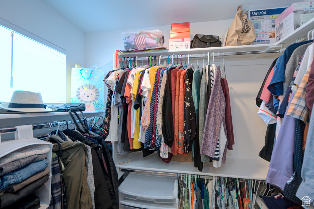View of walk in closet