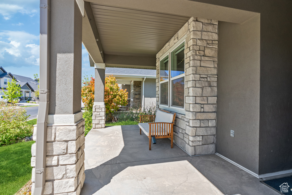 View of patio / terrace with covered porch