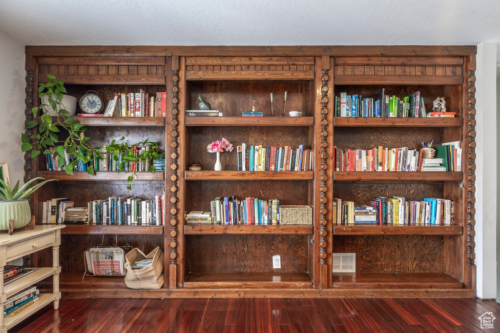 Detailed view of wood finished floors