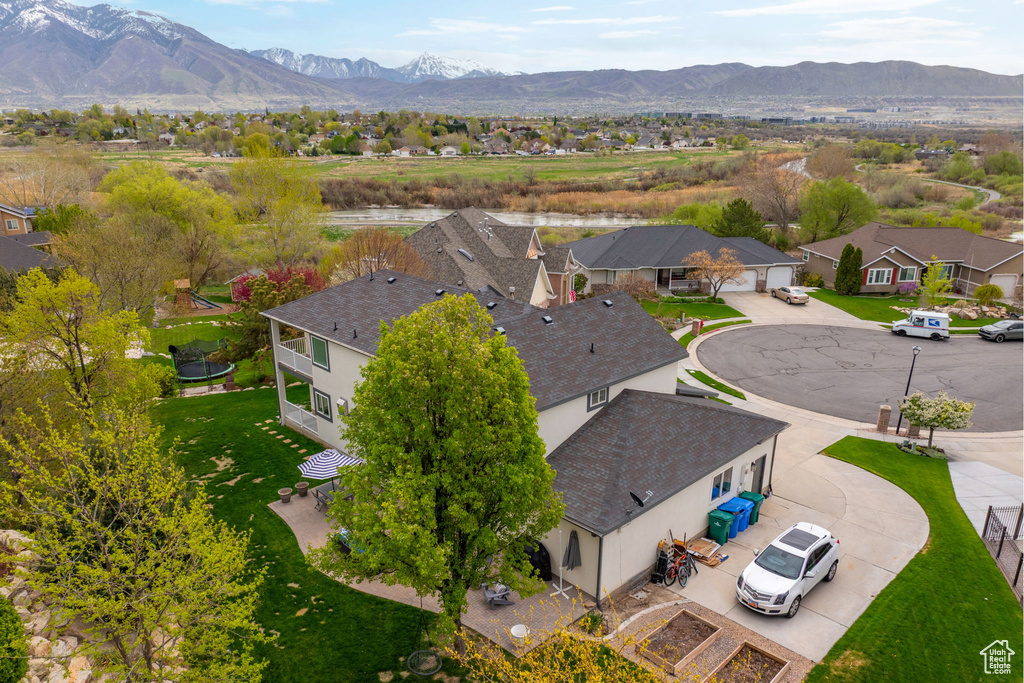 Bird's eye view with a residential view and a mountain view