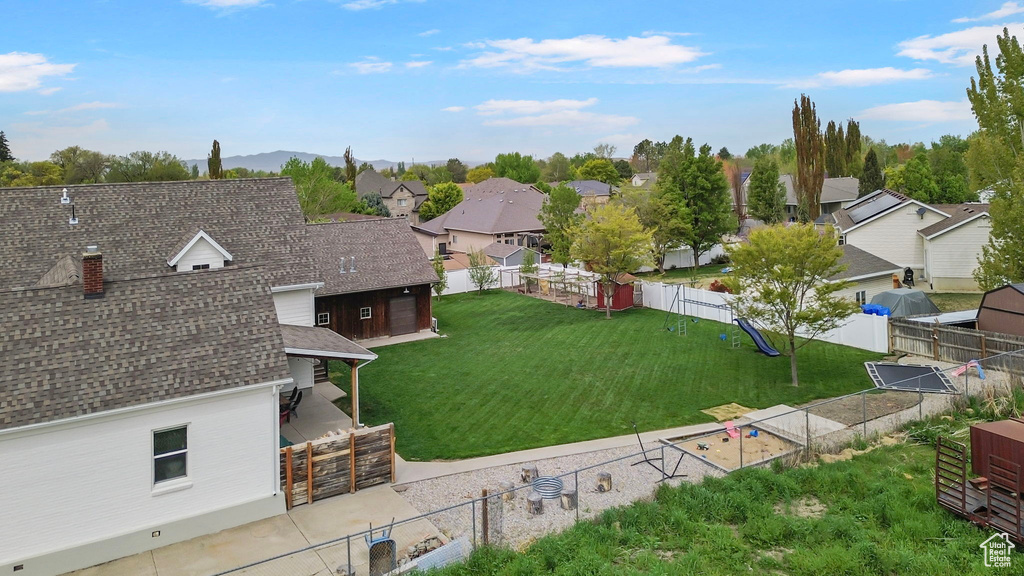 Birds eye view of property featuring a residential view