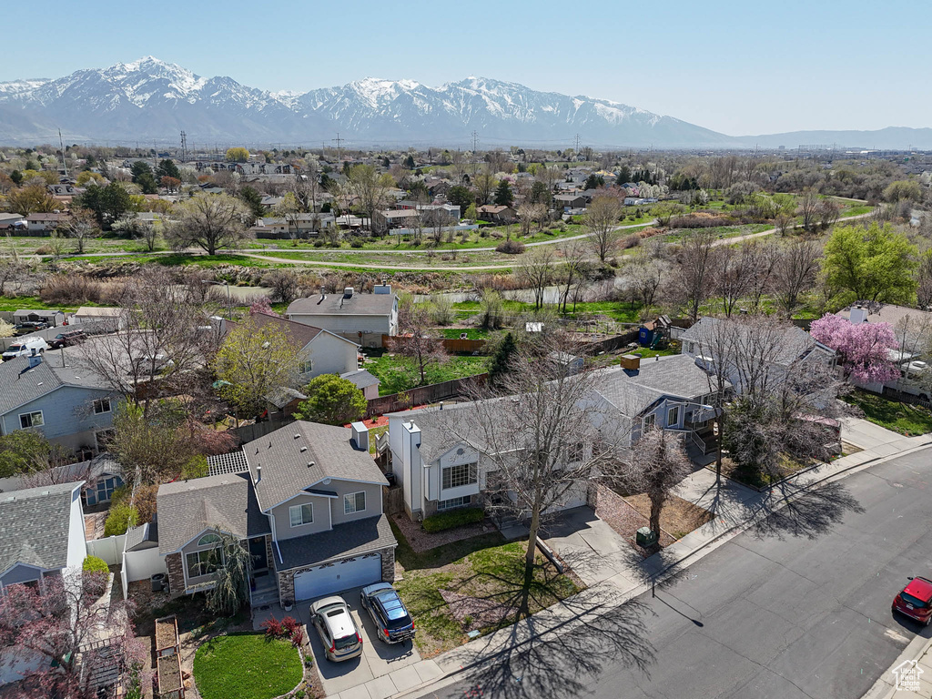 Bird\'s eye view featuring a mountain view and a residential view