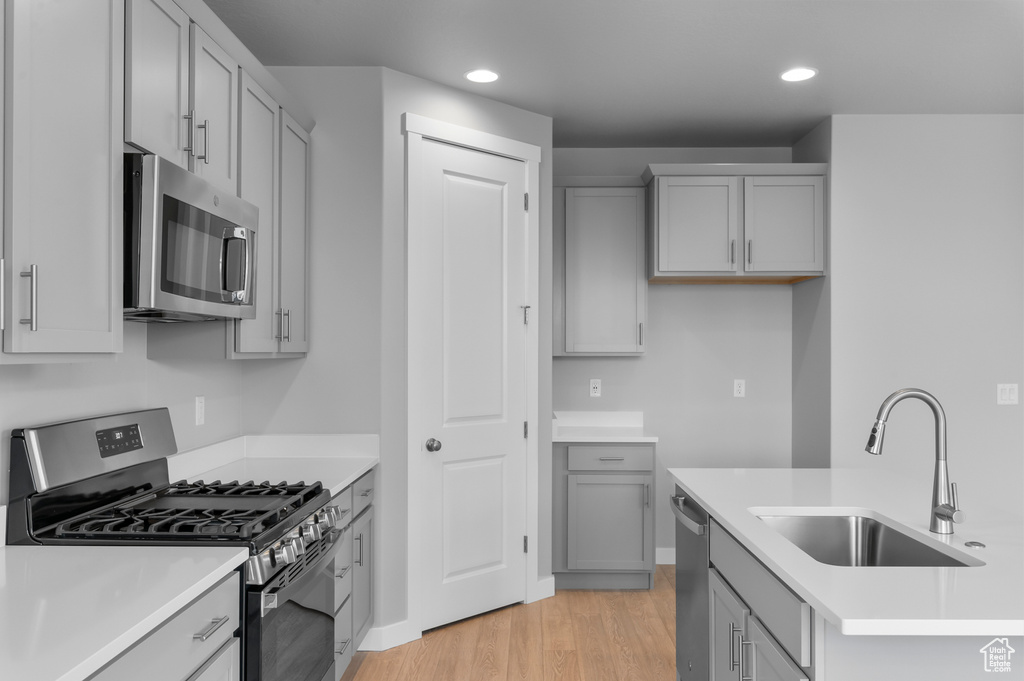 8913 S SMOKY HOLLOW RD West Jordan, UT 84081