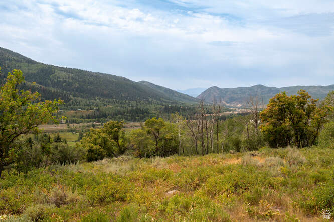 View of mountain feature