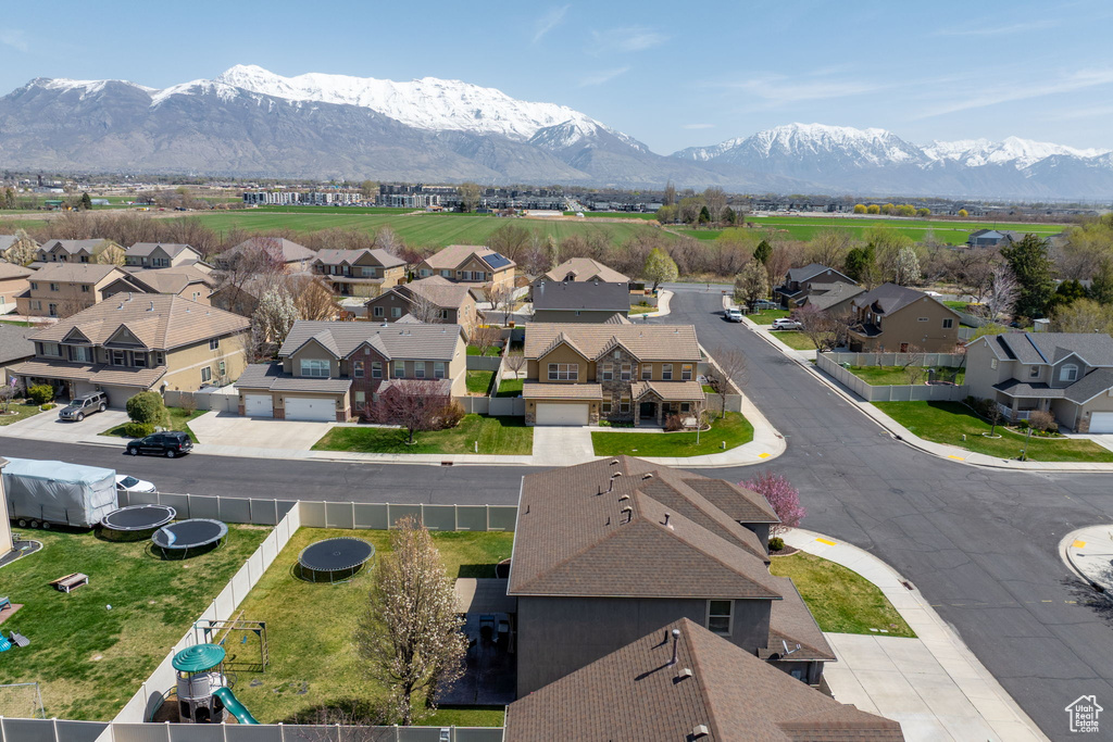 Bird\'s eye view featuring a residential view and a mountain view