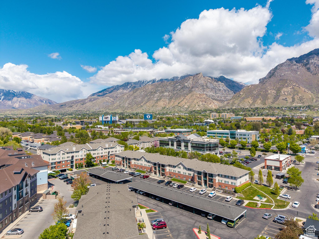 Bird\'s eye view featuring a mountain view