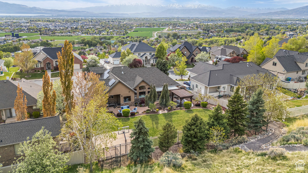 Bird\'s eye view with a residential view and a mountain view