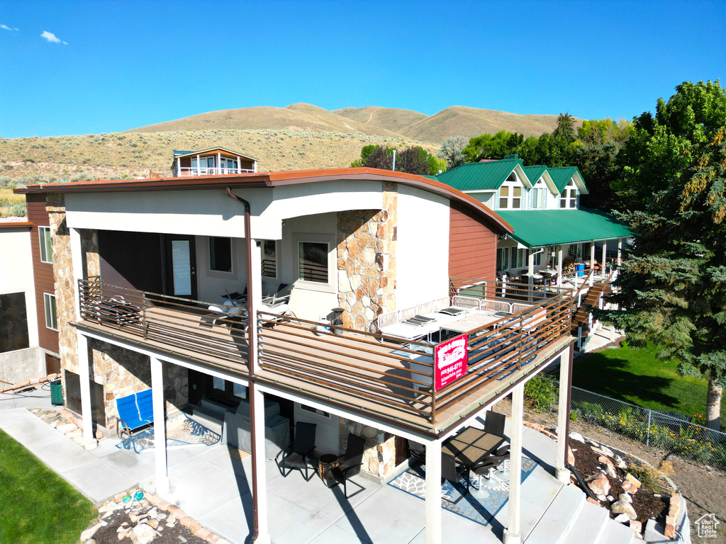 Photo 8 for MLS #2080198 at 55 Sand Ct #8