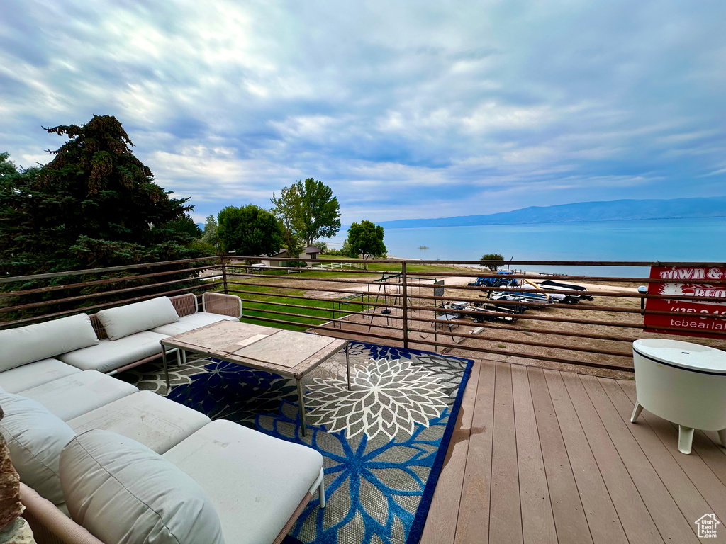 Photo 4 for MLS #2080198 at 55 Sand Ct #8
