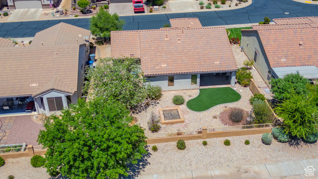 Aerial view of property and surrounding area