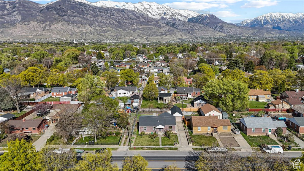 Aerial view featuring a residential view and a mountain view