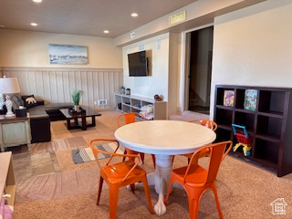 Rec room with recessed lighting