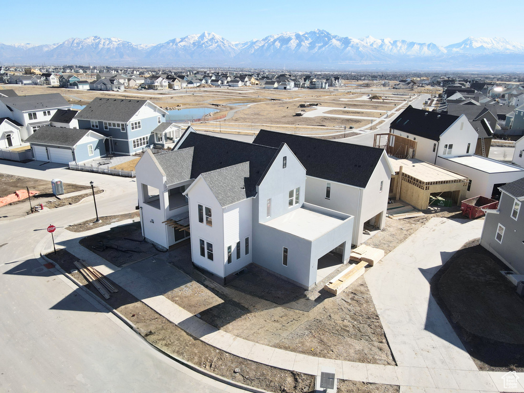 Bird\\\'s eye view with a residential view and a mountain view