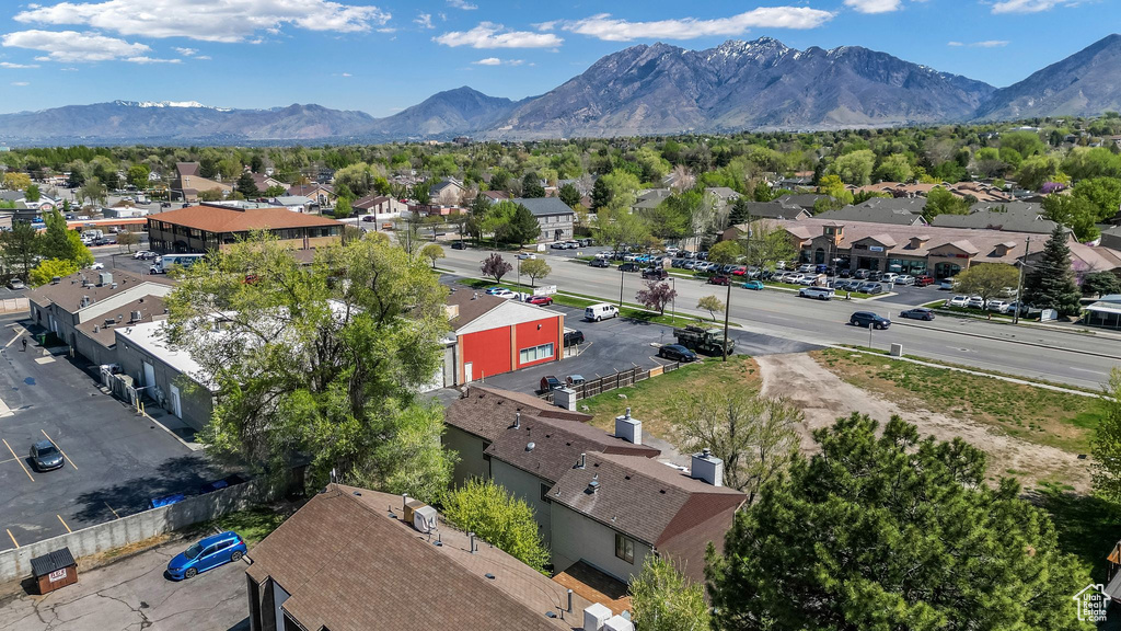 Birds eye view of property featuring a residential view and a mountain view