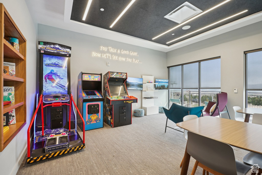 Playroom with visible vents and carpet