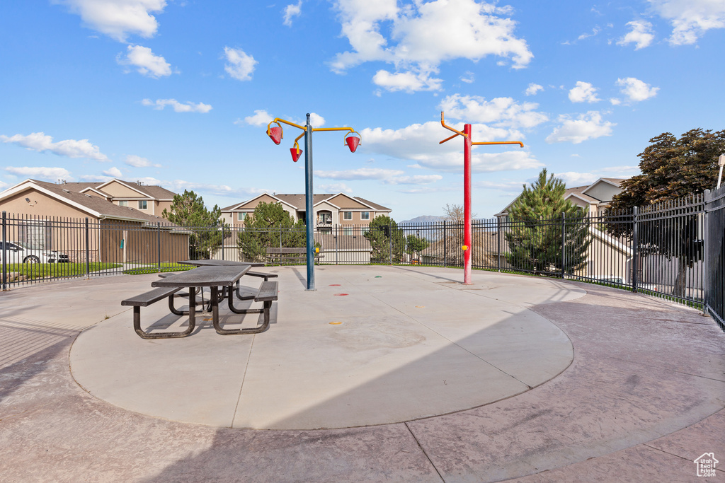 2153 N SPRINGTIME DR Saratoga Springs, UT 84045
