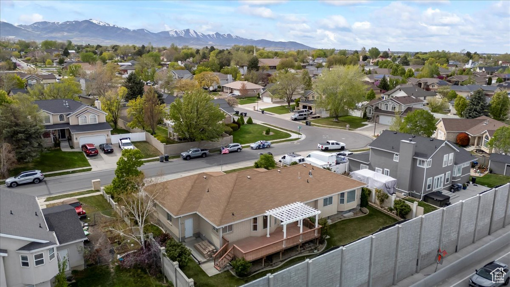 Bird's eye view featuring a mountain view and a residential view