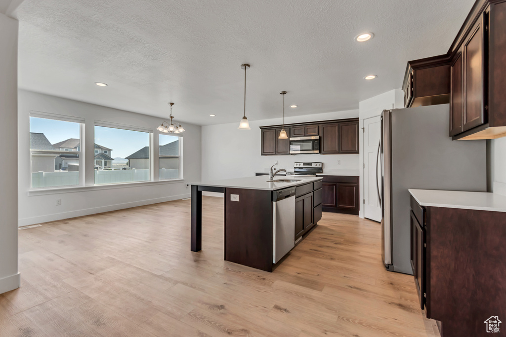 188 E BRUIN DR Eagle Mountain, UT 84005