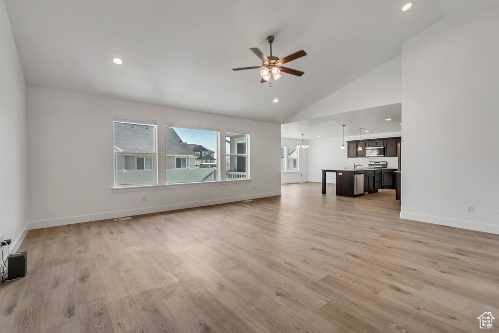 188 E BRUIN DR Eagle Mountain, UT 84005